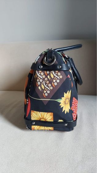 กระเป๋าถือ salvatore ferragamo ของแท้  รูปที่ 4