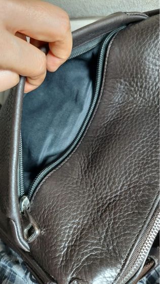 กระเป๋าสะพายคอสบอดี้ Bally ของแท้ รูปที่ 10