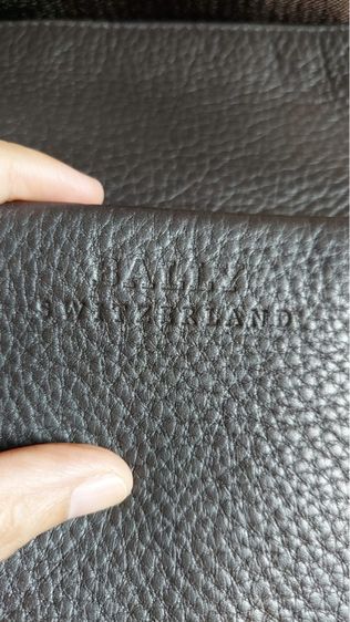 กระเป๋าสะพายคอสบอดี้ Bally ของแท้ รูปที่ 9