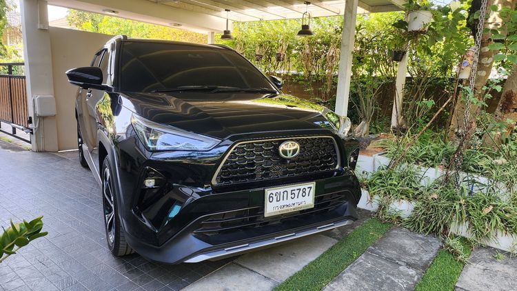 Toyota Yaris Cross 2024 1.5 HEV Premium Luxury Utility-car ไฮบริด ไม่ติดแก๊ส เกียร์อัตโนมัติ ดำ รูปที่ 3