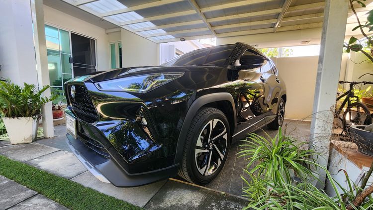 Toyota Yaris Cross 2024 1.5 HEV Premium Luxury Utility-car ไฮบริด ไม่ติดแก๊ส เกียร์อัตโนมัติ ดำ รูปที่ 4