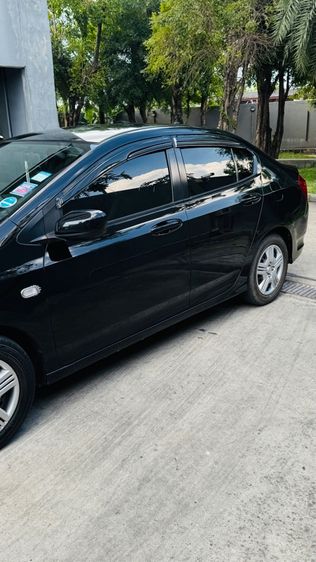 Honda City 2013 1.5 V CNG Sedan เบนซิน NGV เกียร์อัตโนมัติ ดำ รูปที่ 2