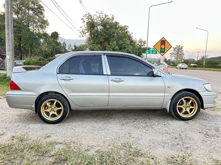Mitsubishi Lancer 2003 1.6 GLXi Sedan เบนซิน ไม่ติดแก๊ส เกียร์ธรรมดา เทา รูปที่ 3