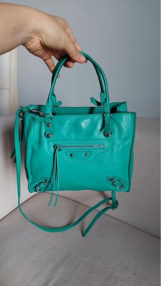 กระเป๋า Balenciaga สีเขียว