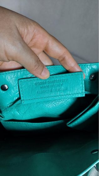 กระเป๋า Balenciaga สีเขียว รูปที่ 9