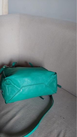 กระเป๋า Balenciaga สีเขียว รูปที่ 5