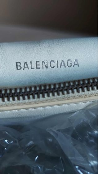 กระเป๋าสะพาย Balenciaga สีขาว รูปที่ 11