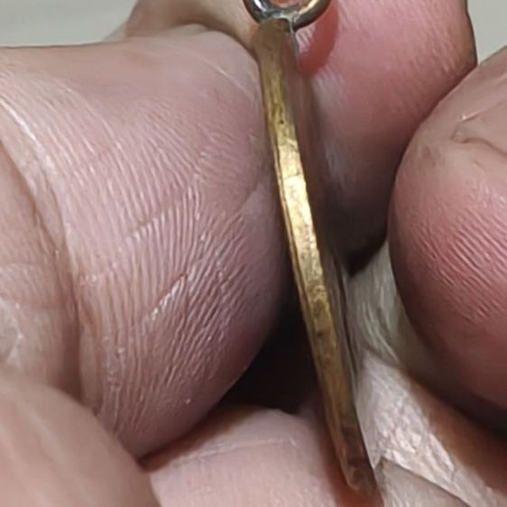 เหรียญหลวงพ่อเปี่ยมรุ่น 2 เหรียญกลมเล็กห่วงเชื่อมสภาพเดิมๆ รูปที่ 3