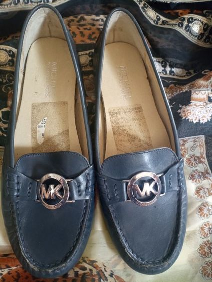 รองเท้า mk