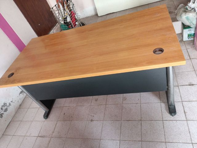 โต๊ะสำนักงาน,ทำงาน รูปที่ 3