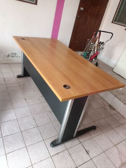 โต๊ะสำนักงาน,ทำงาน รูปที่ 2