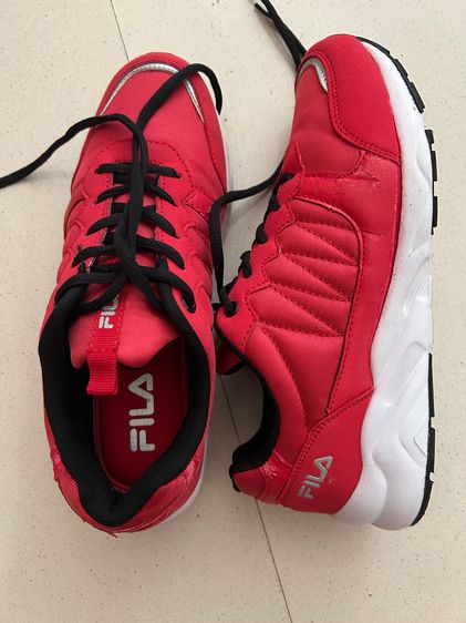รองเท้า FILA สีแดง สำหรับใส่เดิน ผู้ชาย ของใหม่ เบอร์ UK 6.5  EU 40  US 7 รูปที่ 2
