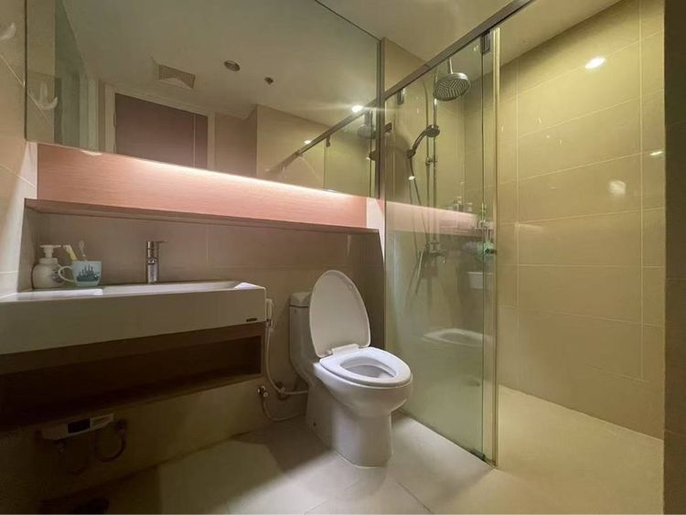 ตกแต่งครบ ไม่อนุญาต ไม่ใช่ ให้เช่า คอนโด สุขุมวิท 15 รูปที่ 4