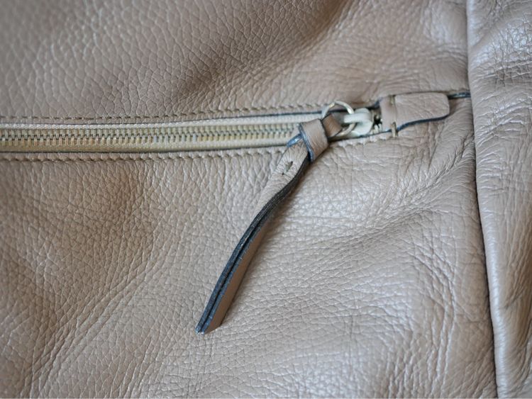 กระเป๋าเป้ Dolce Gabbana สีเบจ รูปที่ 2