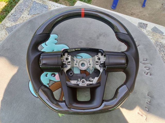 พวงมาลัย รีโว้