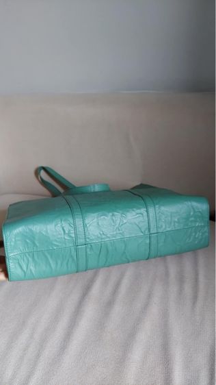 กระเป๋าถือ Prada สีเขียว รูปที่ 5