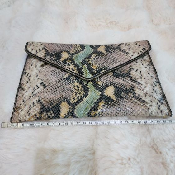 ไม่ระบุ หลากสี อื่นๆ กระเป๋าคลัชพิมพ์ลายหนังงู 