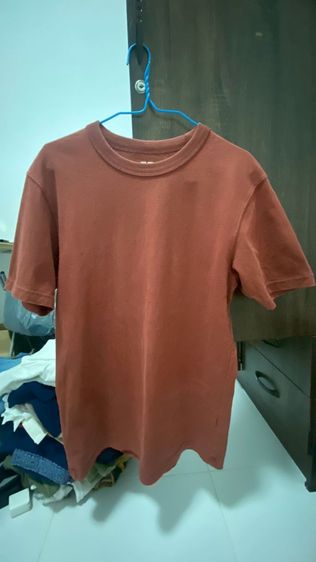 แขนสั้น อื่นๆ L อื่นๆ อื่นๆ เสื้อยูนิโคล่แท้  จาก800 ขาย 270 แถมฟรีเกงยีนส์อีก 1