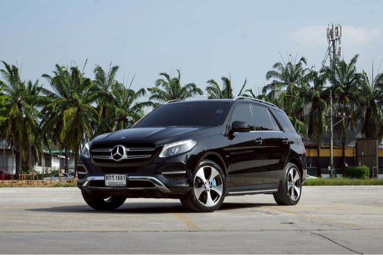 รถ Mercedes-Benz GLE-Class GLE500 สี ดำ