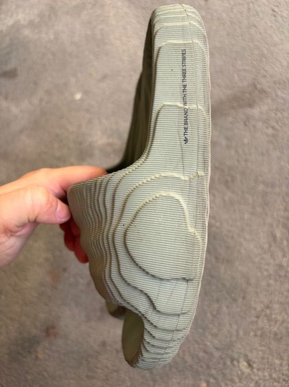 รองเท้าแตะ อดิดาส รูปที่ 3