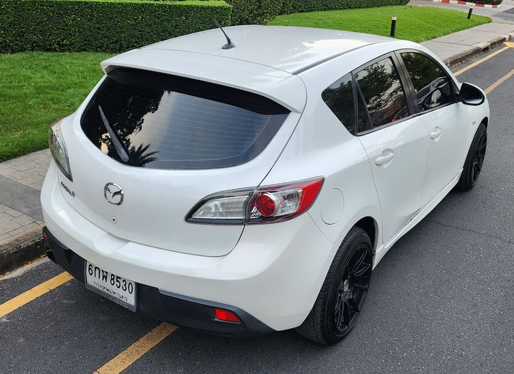 Mazda Mazda3 2012 1.6 Spirit Sports Sedan เบนซิน เกียร์อัตโนมัติ ขาว รูปที่ 3