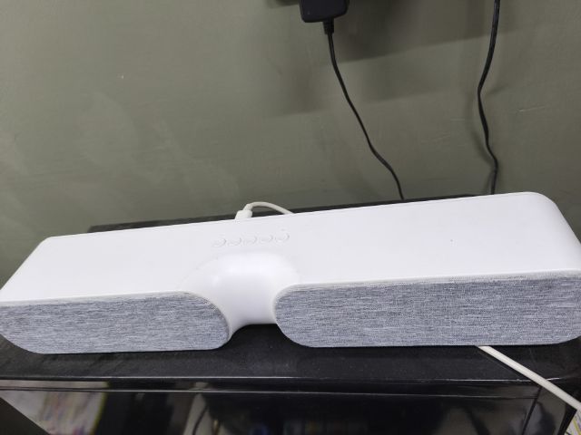 ลำโพงบลูทูธสีขาวล้วน รูปทรงยาว รูปที่ 2