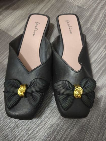 รองเท้าสีดำเบอร์ 37 รูปที่ 2