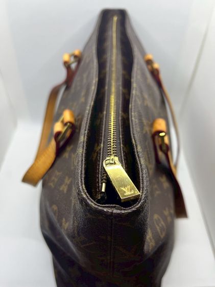 Louis Vuitton Cabas Mezzo Monogram canvas ปี 2008 ของแท้ 💯 ขนาดใหญ่ ใส่ Laptop เอกสาร A4 ได้สบาย เหมาะใช้งานจริง รูปที่ 13