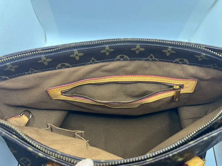 Louis Vuitton Cabas Mezzo Monogram canvas ปี 2008 ของแท้ 💯 ขนาดใหญ่ ใส่ Laptop เอกสาร A4 ได้สบาย เหมาะใช้งานจริง รูปที่ 6