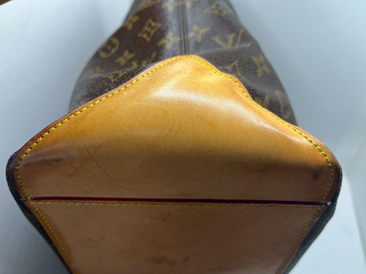 Louis Vuitton Cabas Mezzo Monogram canvas ปี 2008 ของแท้ 💯 ขนาดใหญ่ ใส่ Laptop เอกสาร A4 ได้สบาย เหมาะใช้งานจริง รูปที่ 11