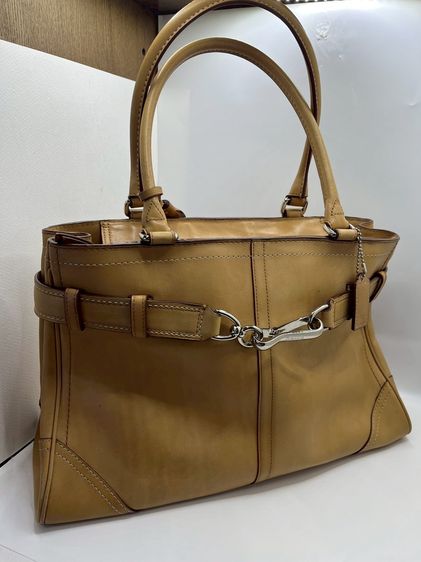 กระเป๋า Coach Hamptons Leather Carryall แท้ 100 💯  ปี 2009 หนังวัว Glovetanned มีความทนทานสูง รูปที่ 2
