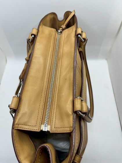 กระเป๋า Coach Hamptons Leather Carryall แท้ 100 💯  ปี 2009 หนังวัว Glovetanned มีความทนทานสูง รูปที่ 7