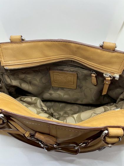 กระเป๋า Coach Hamptons Leather Carryall แท้ 100 💯  ปี 2009 หนังวัว Glovetanned มีความทนทานสูง รูปที่ 5
