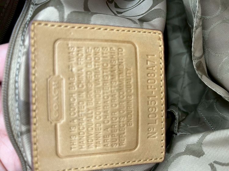 กระเป๋า Coach Hamptons Leather Carryall แท้ 100 💯  ปี 2009 หนังวัว Glovetanned มีความทนทานสูง รูปที่ 6