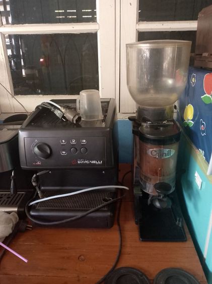 เครื่องกาแฟและเครื่องบด