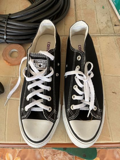 รองเท้าผ้าใบ