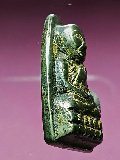 พระหลวงปู่ทวด พิมพ์หลังตีวหนังสือใหญ่ ปี05 วัดช้างให้ เนื้อพิเศษเมฆพัตร พบน้อยมาก หาชมได้ยากยิ่ง พระผ่านการใช้มาบ้าง ปิดทองเก่ามาแต่ดั้งเดิม รูปที่ 5