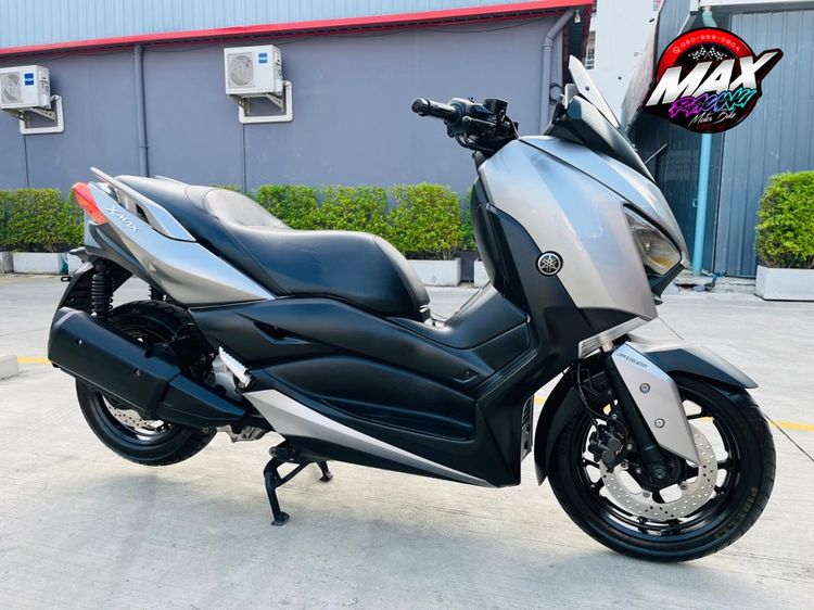 YAMAHA X-MAX 300 