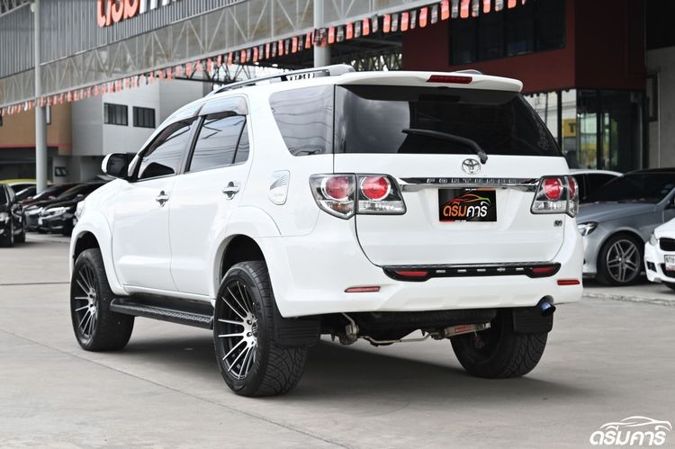 Toyota Fortuner 2015 2.7 V Utility-car เบนซิน ไม่ติดแก๊ส เกียร์อัตโนมัติ ขาว รูปที่ 3