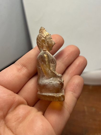 พระแก้วกรุฮอด เนื้อหินจุยเจียสีเหลือง รูปที่ 4