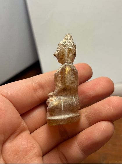 พระแก้วกรุฮอด เนื้อหินจุยเจียสีเหลือง รูปที่ 3