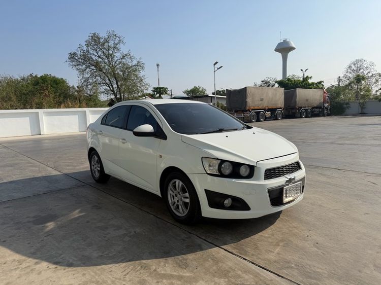 Chevrolet Sonic  2013 1.4 LT Sedan เบนซิน LPG เกียร์อัตโนมัติ ขาว รูปที่ 3