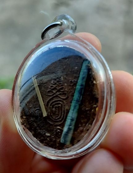 พ่อแก่รุ่นแรก  เนื้อมวลสารเนื้อวาน๑๐๘ ด้านหลังฝังตะกรุดหัวใจพ่อแก่ ไม้วิเศษ พระครูปืน ปัญญาวุโธ วัดลาดชะโด ตำรับสายวัดพระญาติ จ.อยุธยา รูปที่ 6