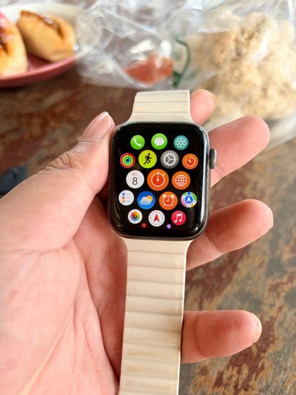 Apple Watch series 5 44mm รูปที่ 2