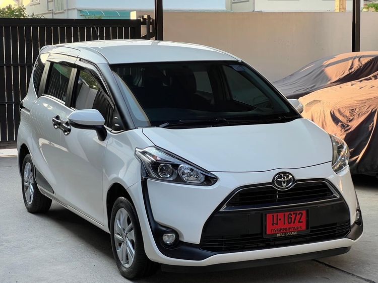 Toyota Sienta 2017 1.5 G Sedan เบนซิน ไม่ติดแก๊ส เกียร์อัตโนมัติ ขาว รูปที่ 2