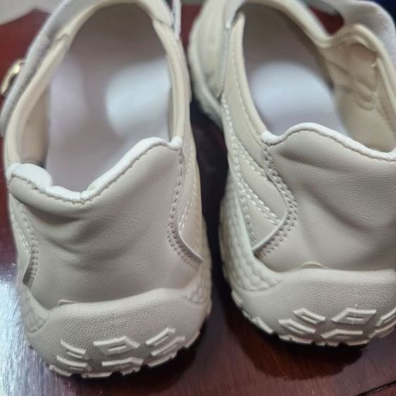 รองเท้าทรง Mary Jane มือ 1 สีครีม เบอร์ 39 น้ำหนักเบา กันลื่น รูปที่ 12