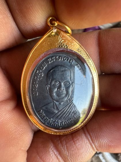 เหรียญหลวงพ่อปู่ทวดเลี่ยมทองคำแท้ รูปที่ 4
