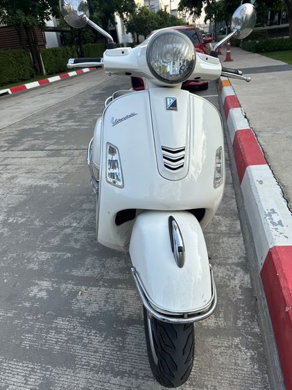 vespa Gts 150cc รูปที่ 2