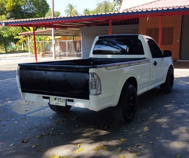 Isuzu D-MAX 2002 3.0 B Pickup ดีเซล ไม่ติดแก๊ส เกียร์ธรรมดา ขาว รูปที่ 3