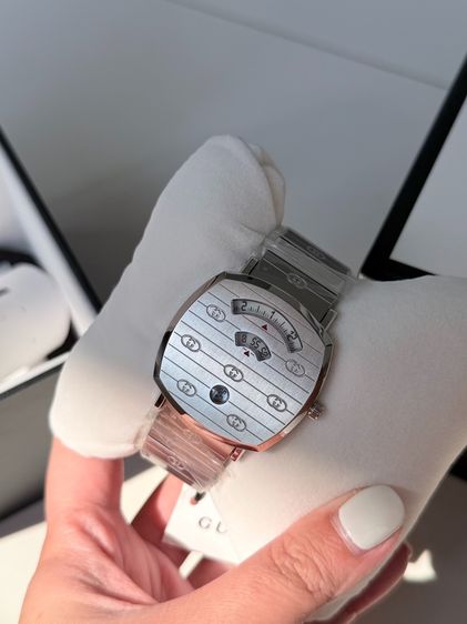 นาฬิกาGucci Grip สีเงิน 38 mm รูปที่ 3